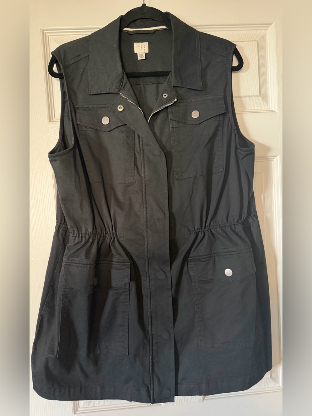Black Sleeveless Utility Jacket - Women Never Worn - Picture 1 of 4